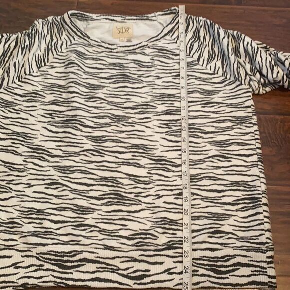 Chaser Zebra Print Shirred Pullover Lightweight Sweatshirt - Picture 12 of 14